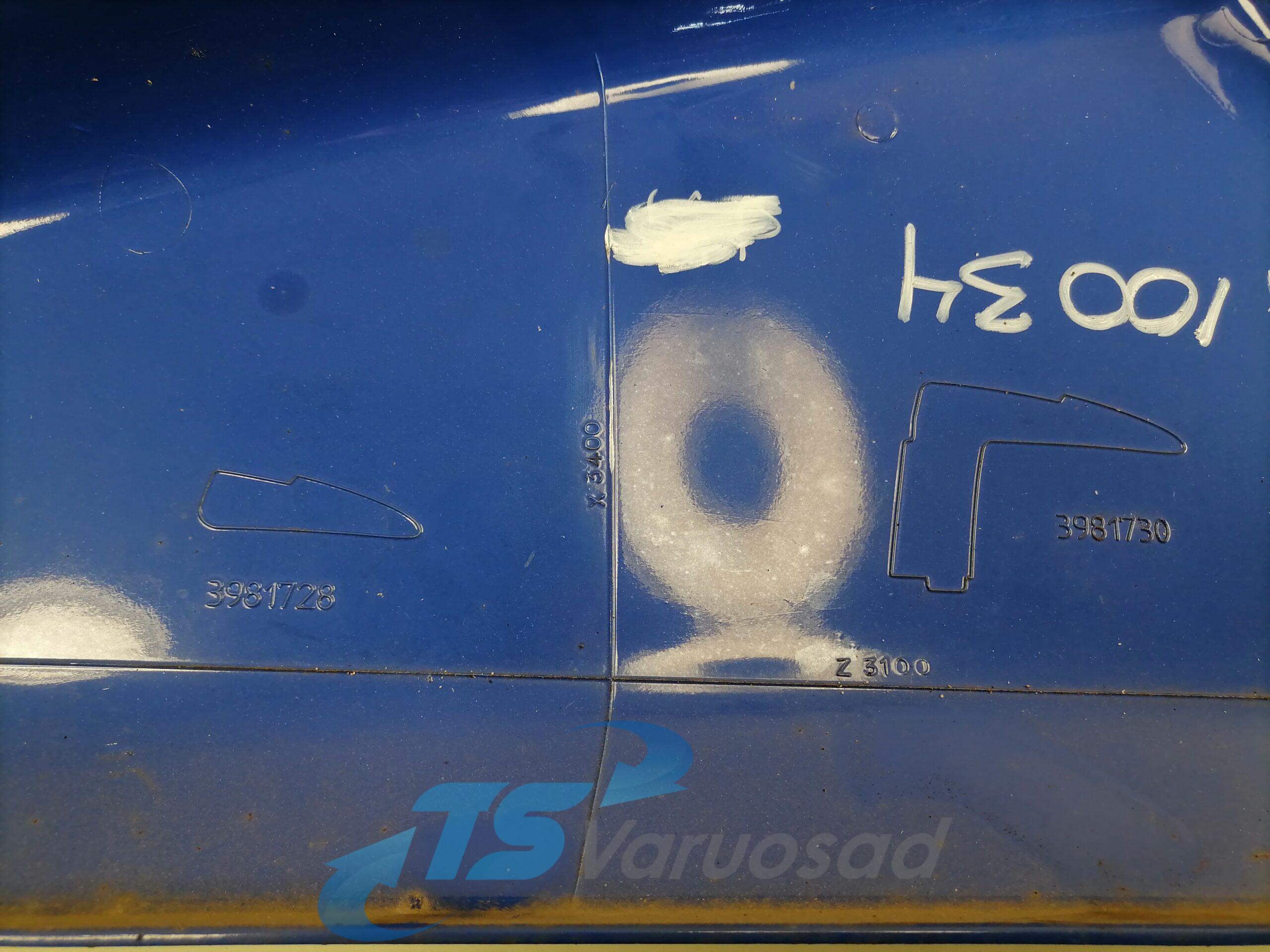 Kabiini tuulesuunaja, ülemine parem