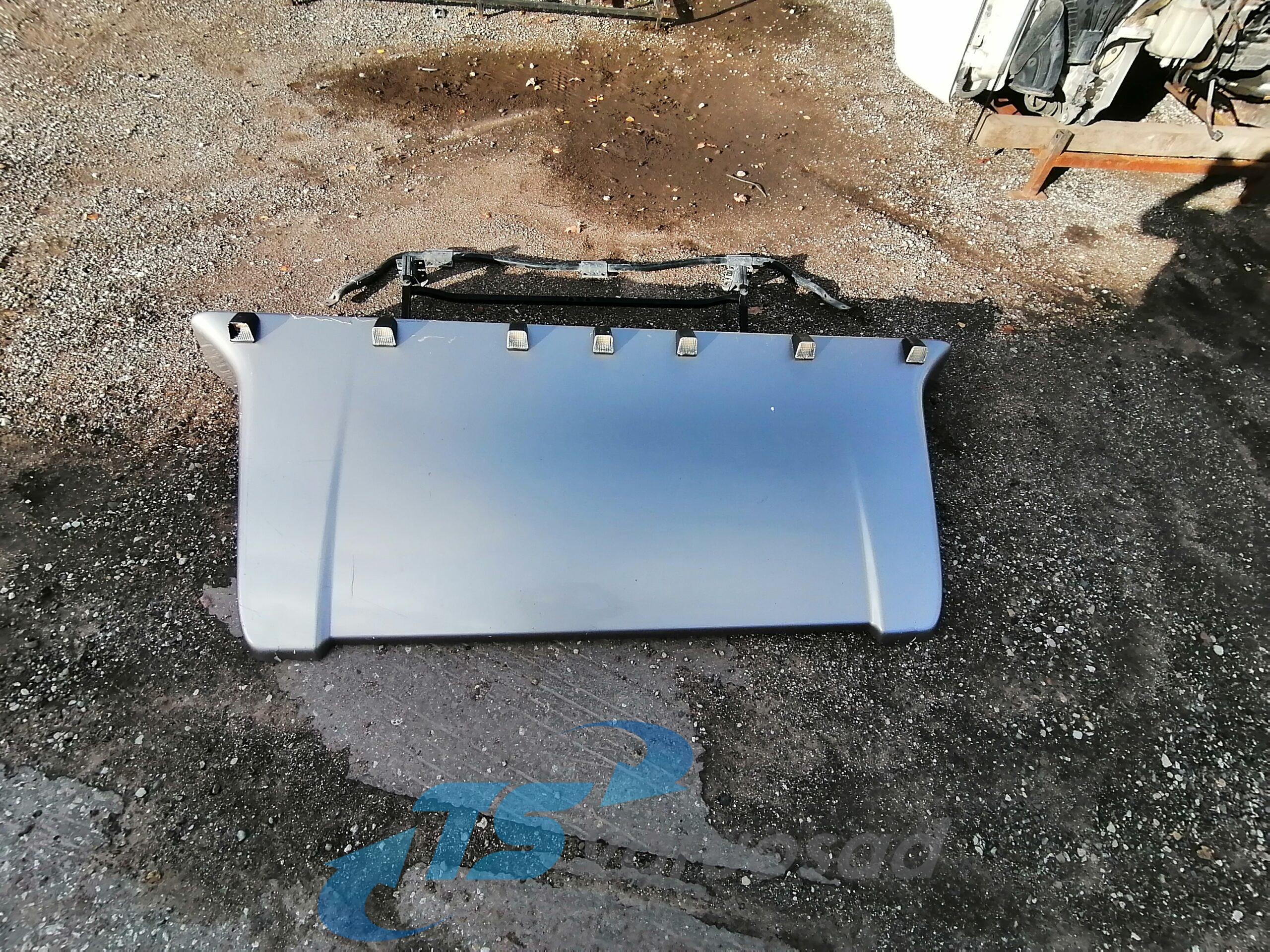 Volvo kabiini tuulesuunaja, katus