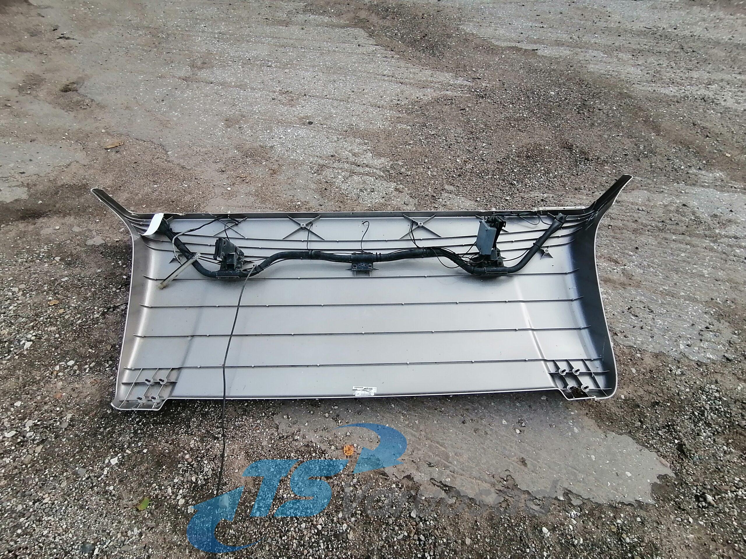 Volvo kabiini tuulesuunaja, katus