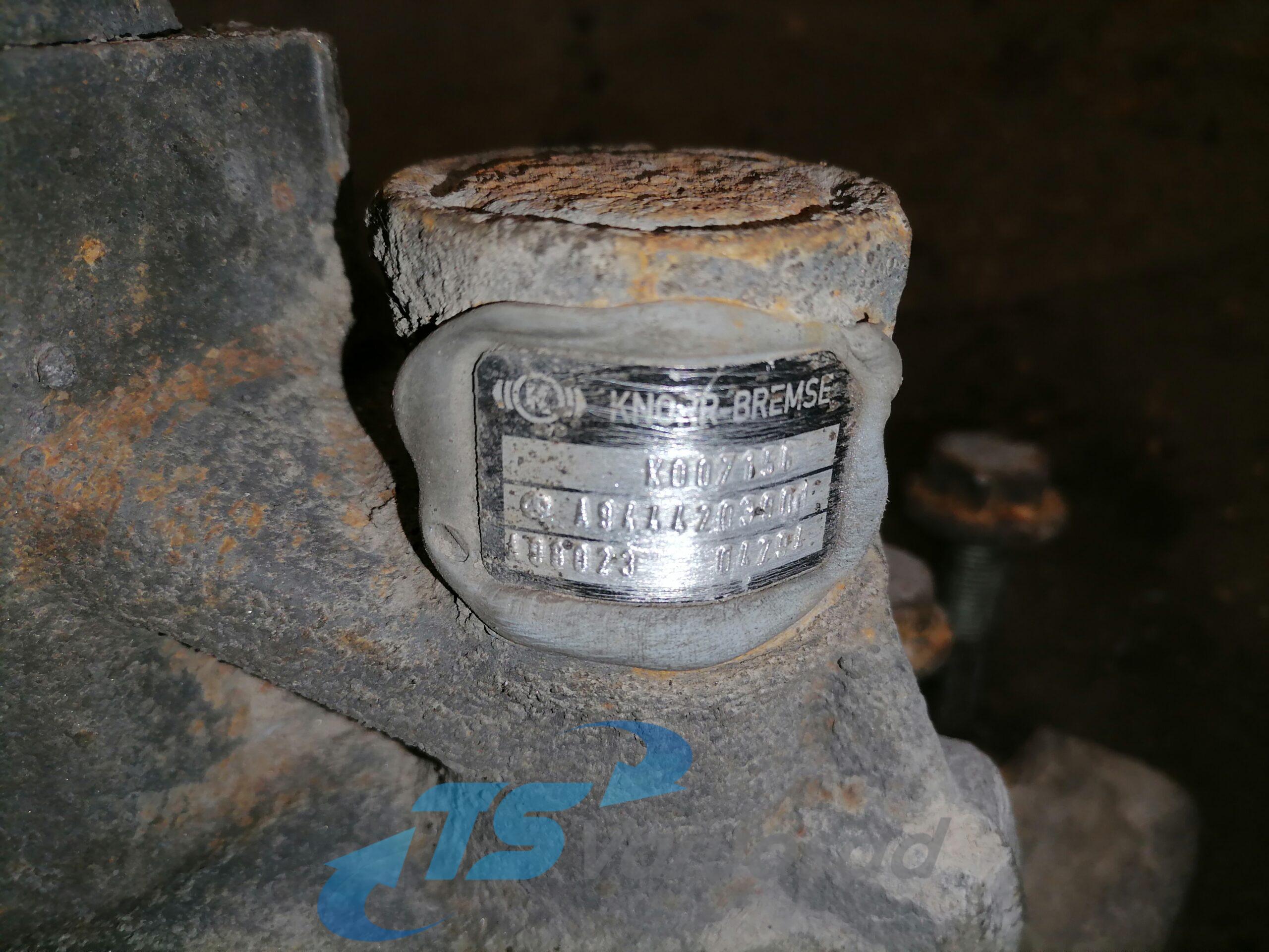 Pidurisadul veosild, parem