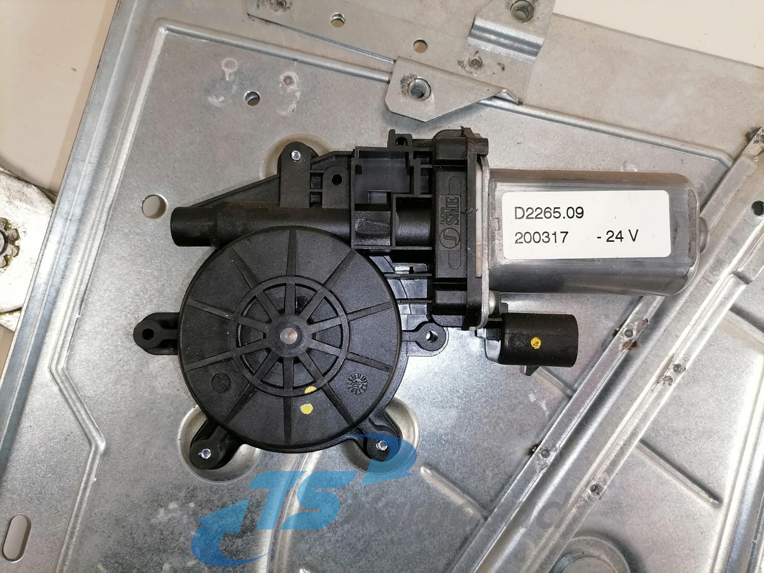 Küljeklaasi tõstemehhanism