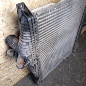 Intercooler radiaator