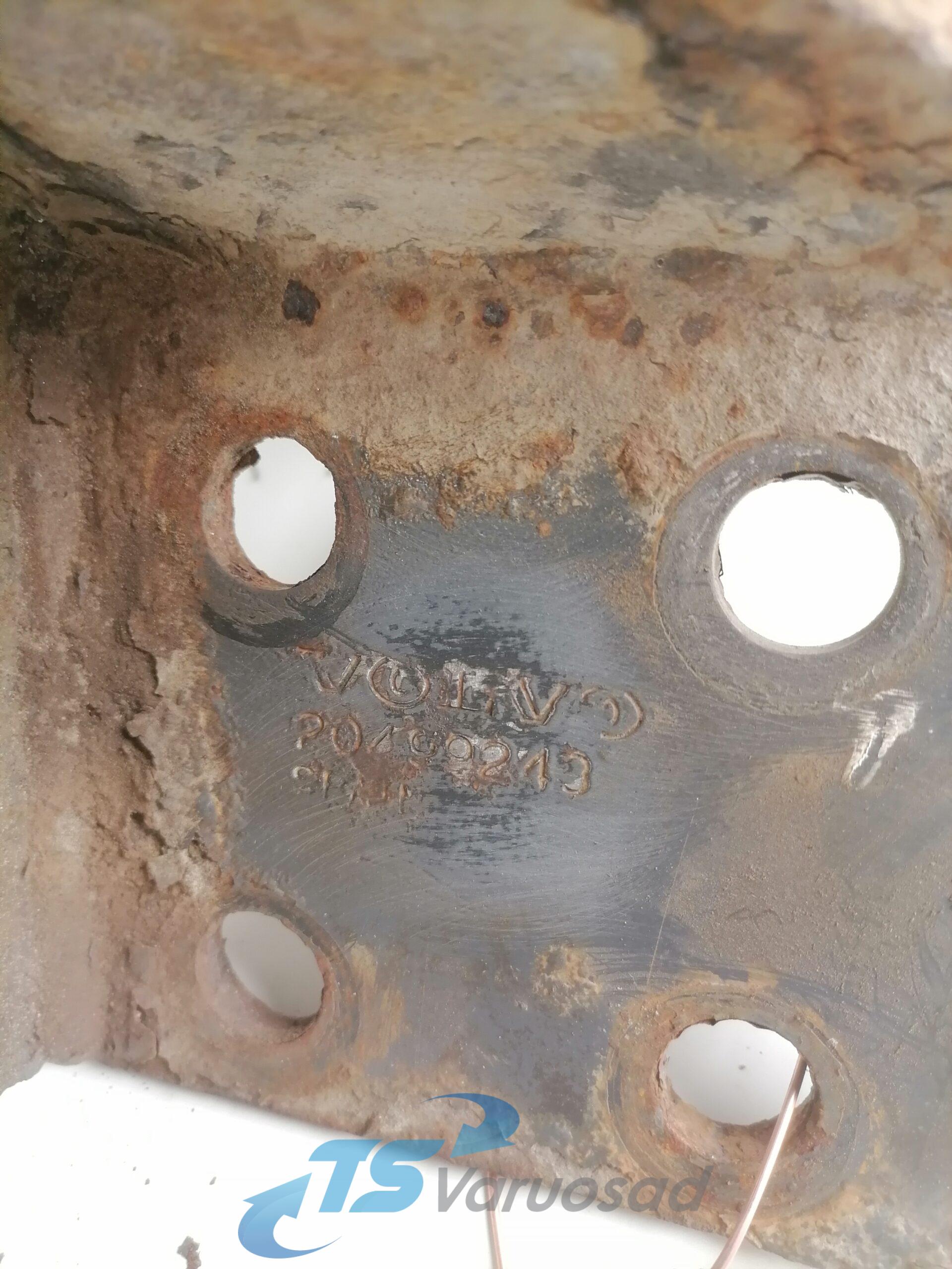 Volvo esikaitseraua kandur, vasak