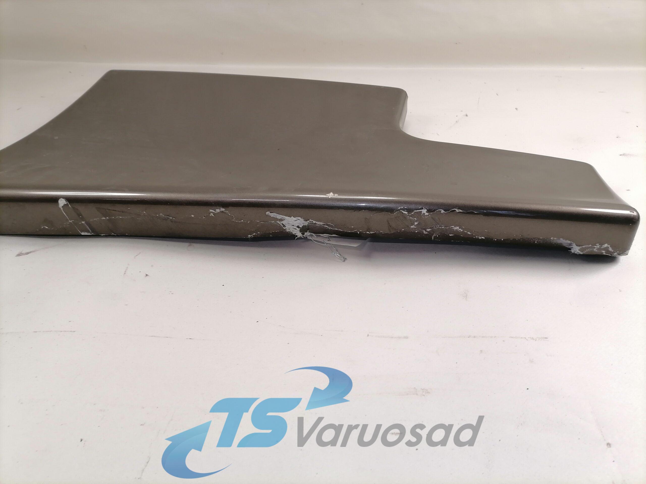 Kabiini tuulesuunaja, ülemine vasak