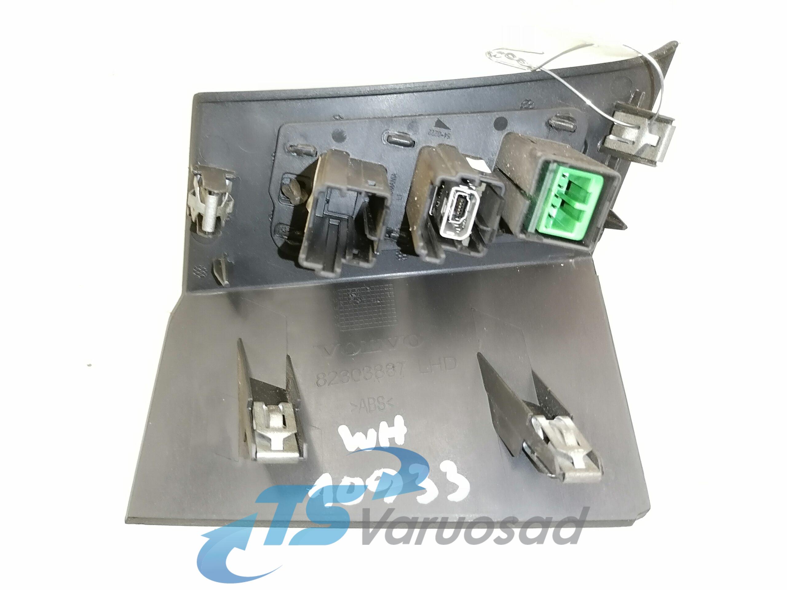 Volvo USB/AUX pistikute paneel