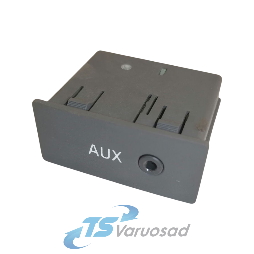 Volvo AUX pistiku paneel