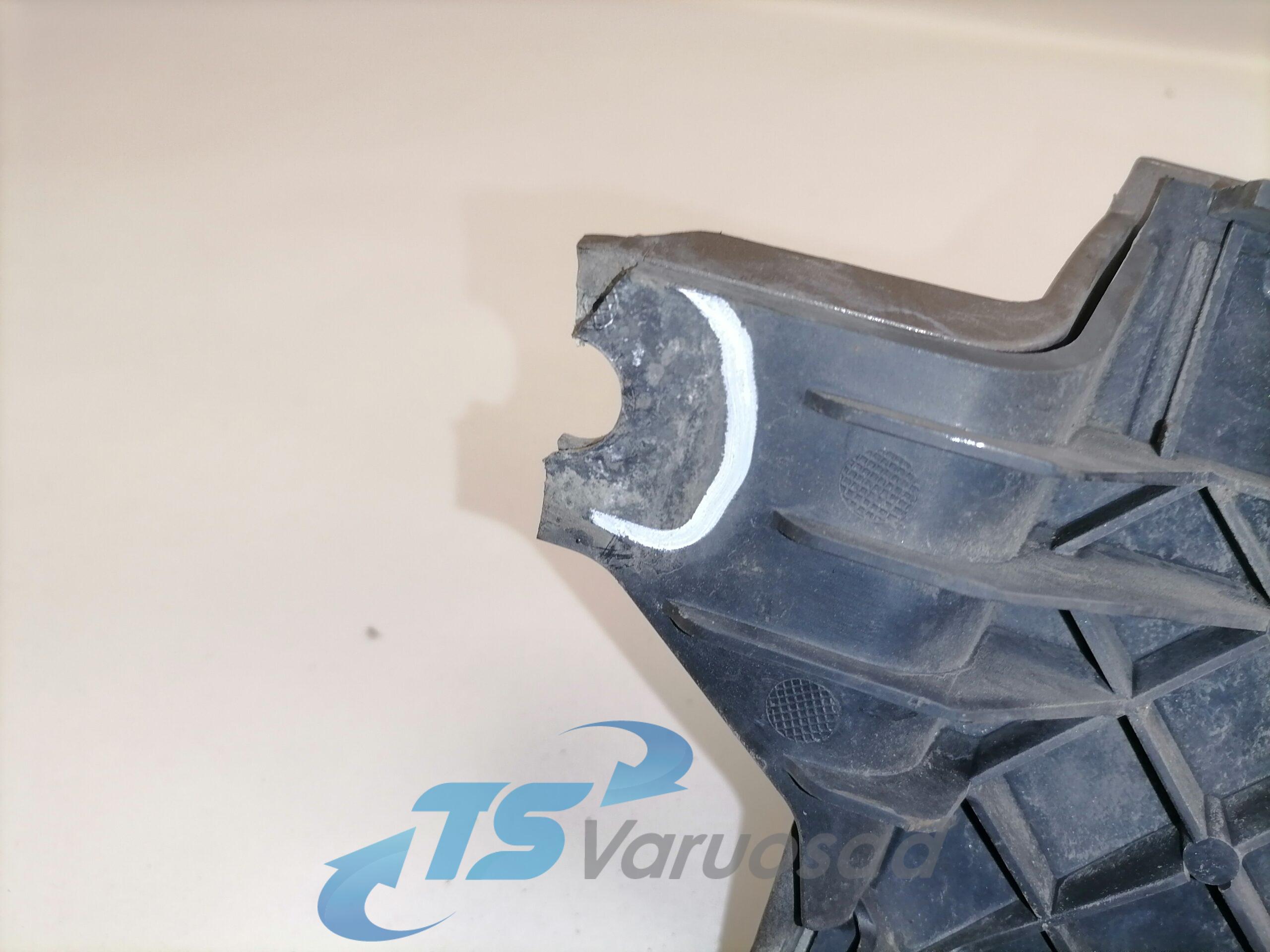 Esitule korpuse plastik