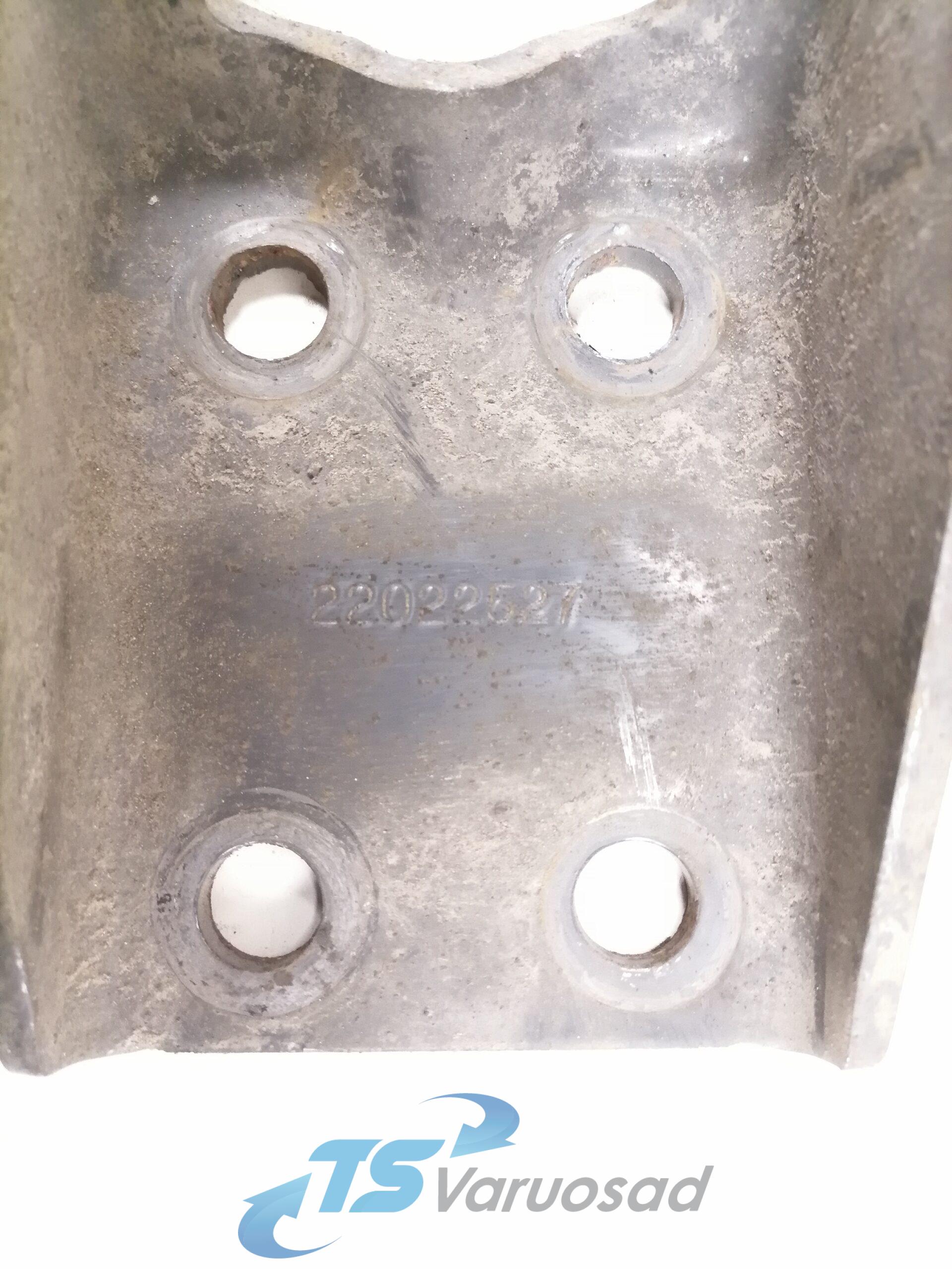 Amortisaatori kinnitus