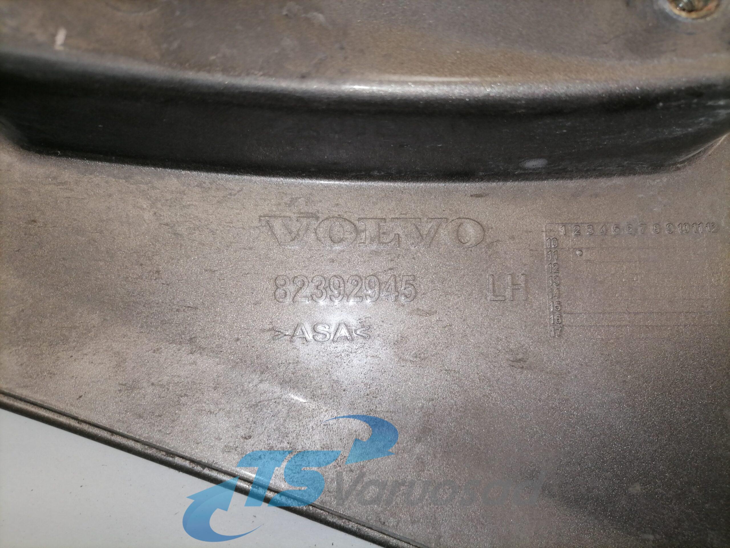 Volvo kabiini nurgapõsk, vasak