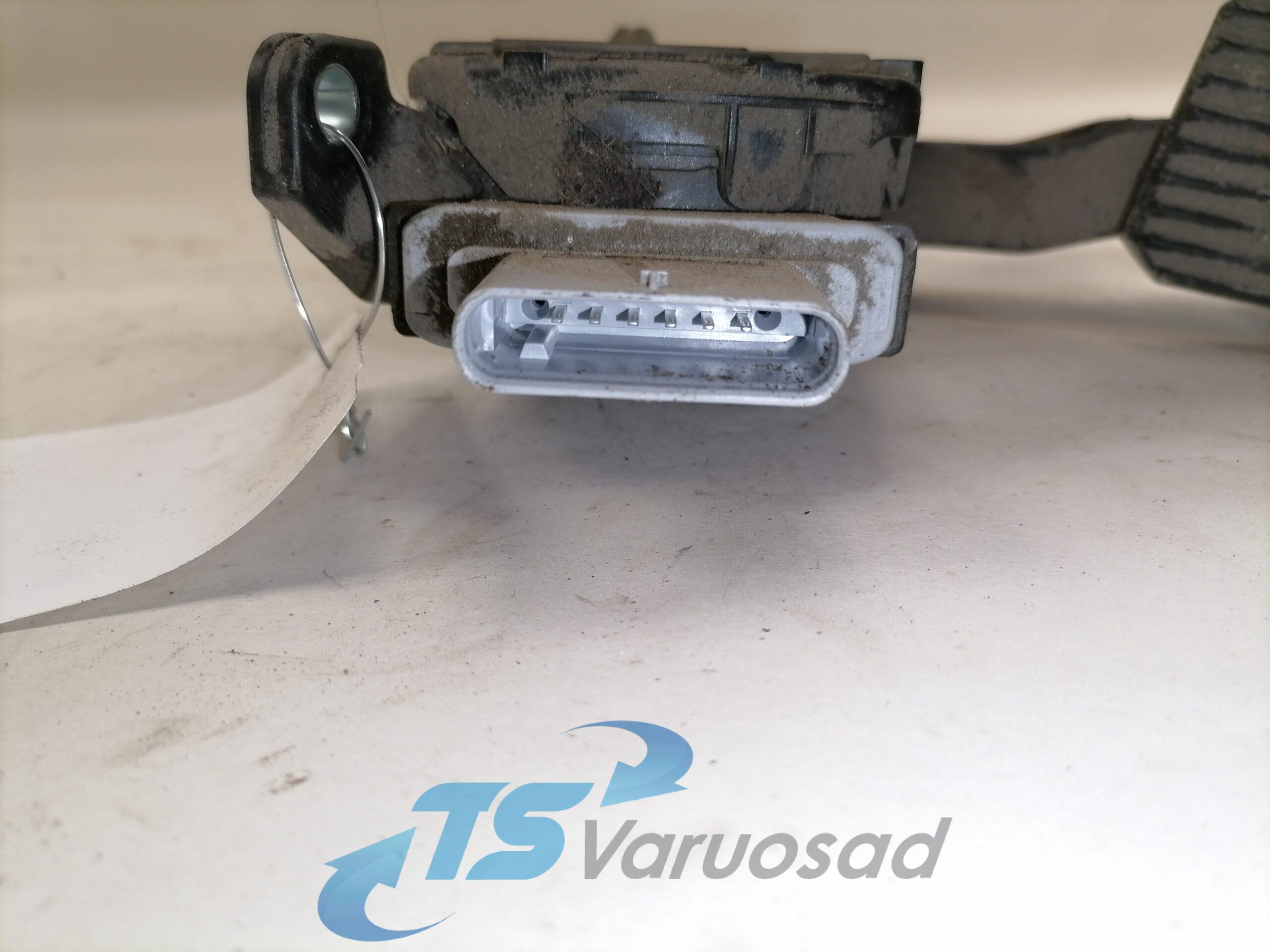 Gaasipedaal reostaadiga