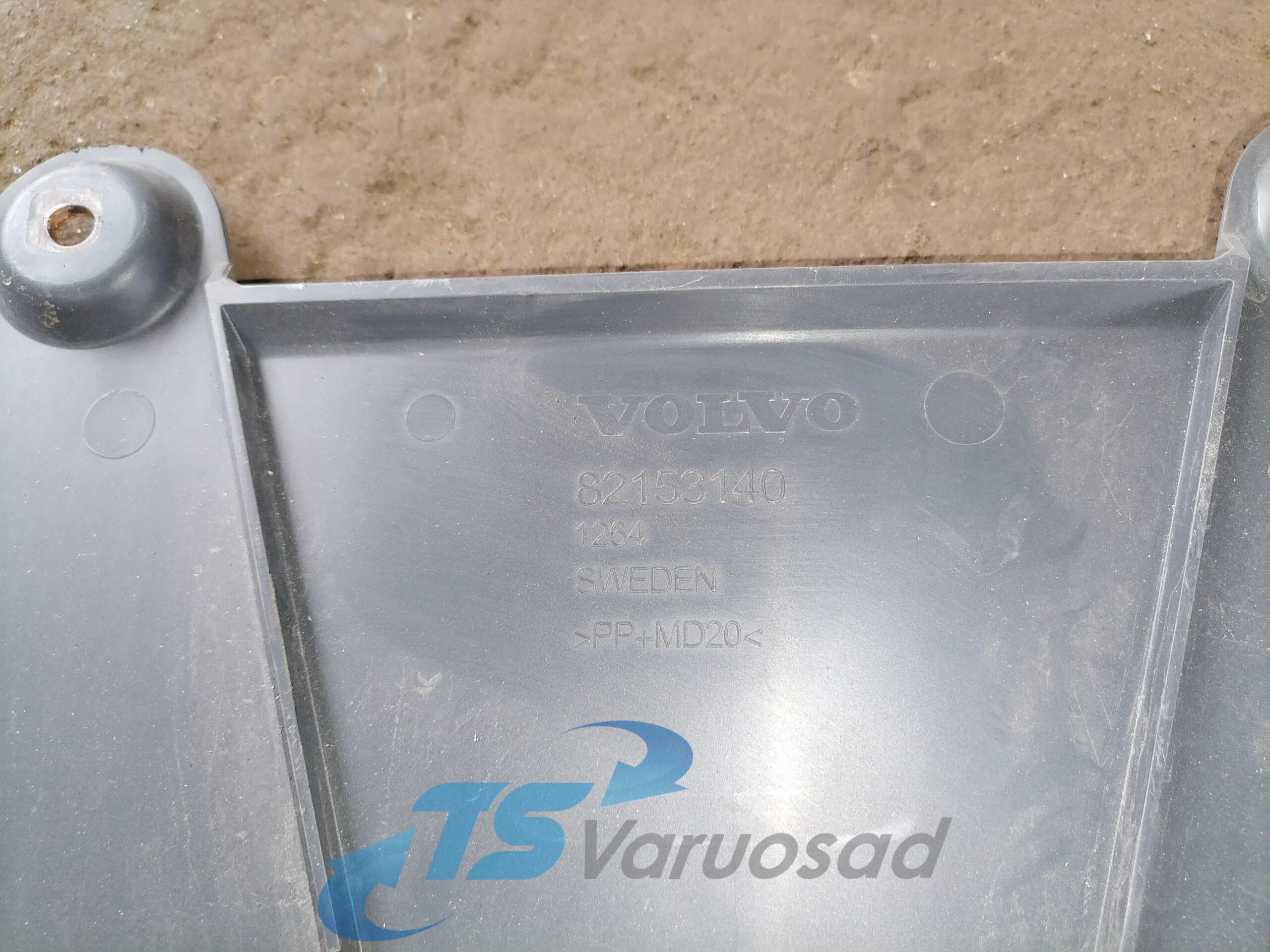 Volvo iluvõre plastik