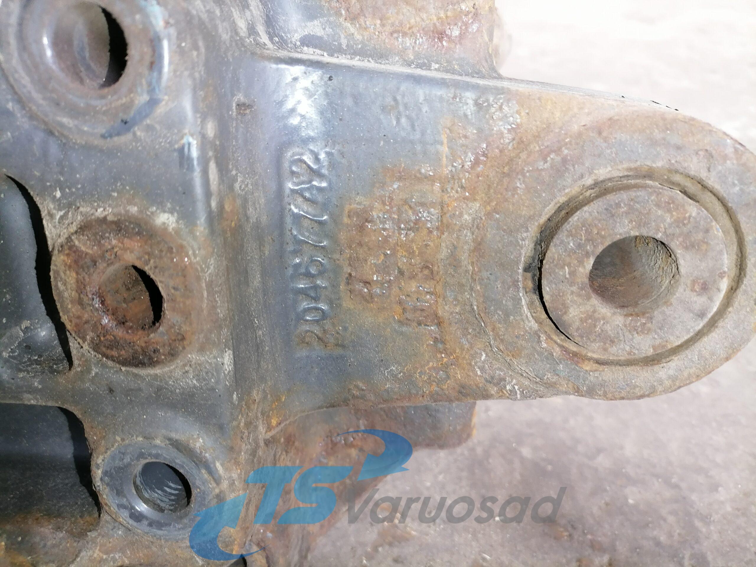 Volvo vedrukandur, esisild vasak