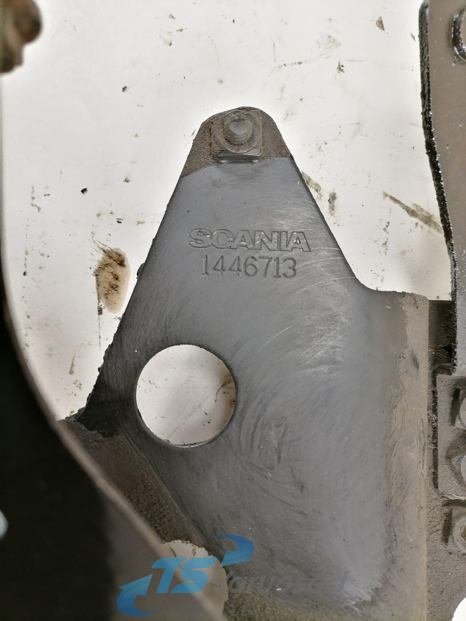 Roolisüsteemi õlimahuti kandur