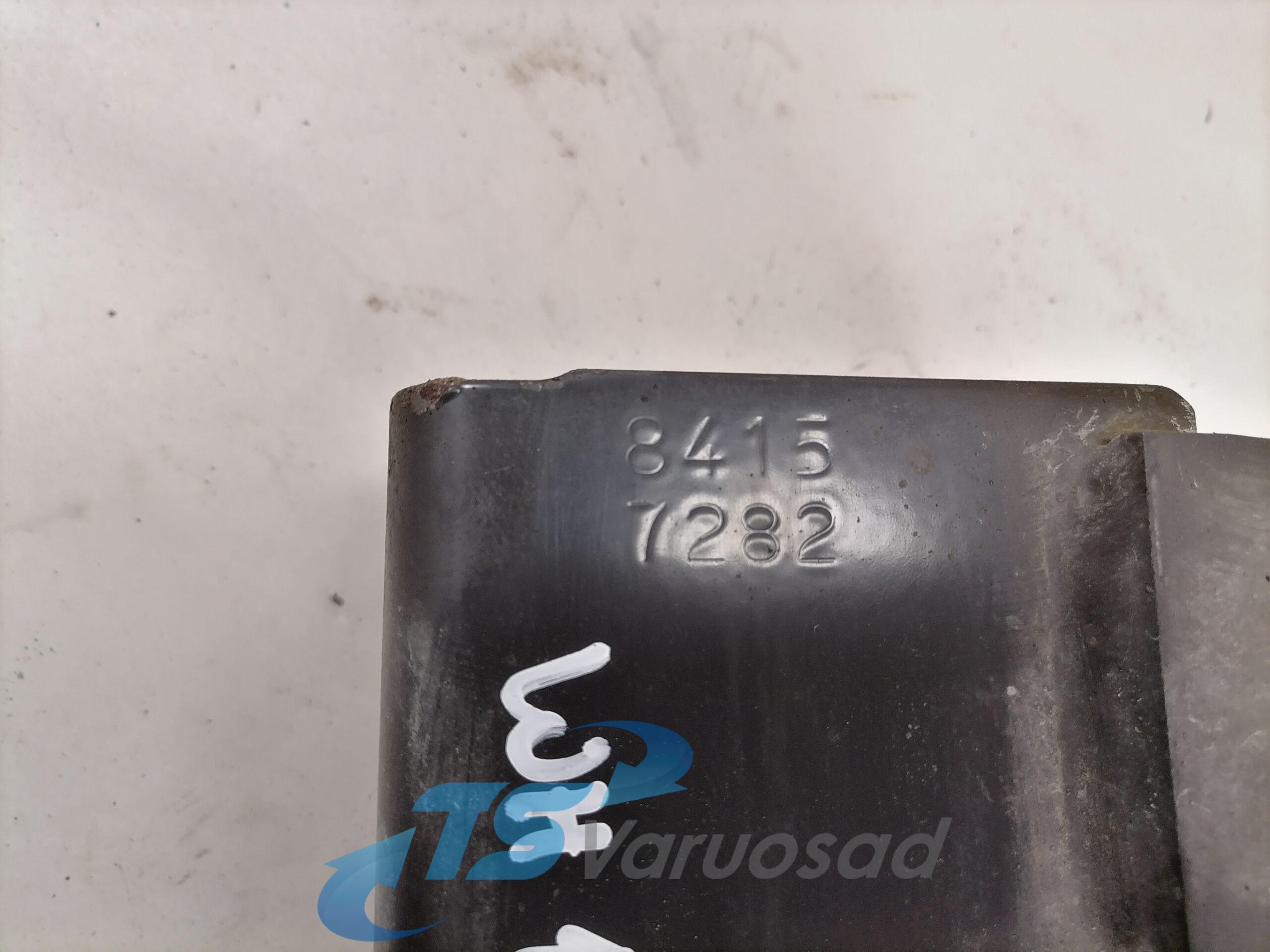 Volvo esikaitseraua kandur, vasak