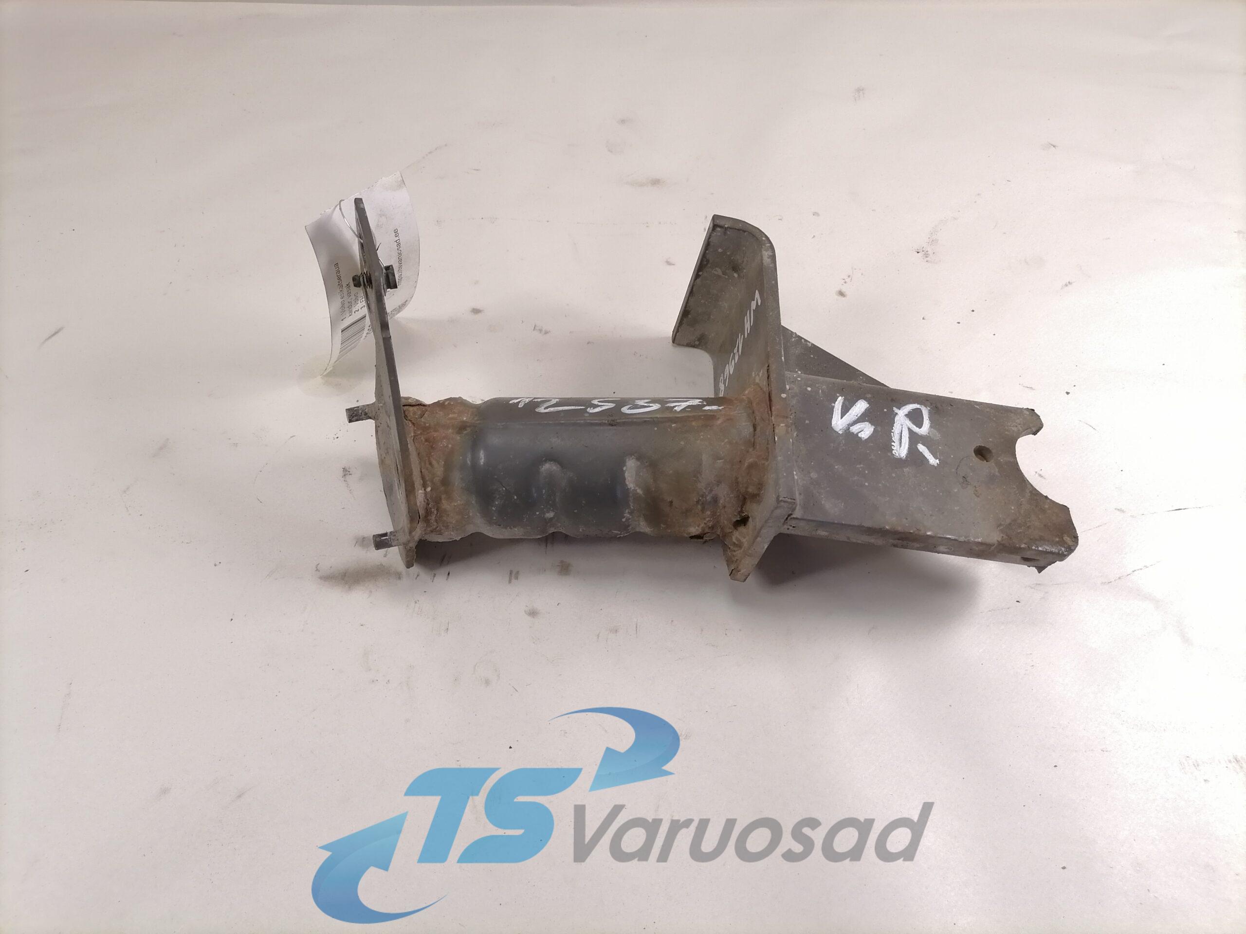 Volvo esikaitseraua kandur, vasak