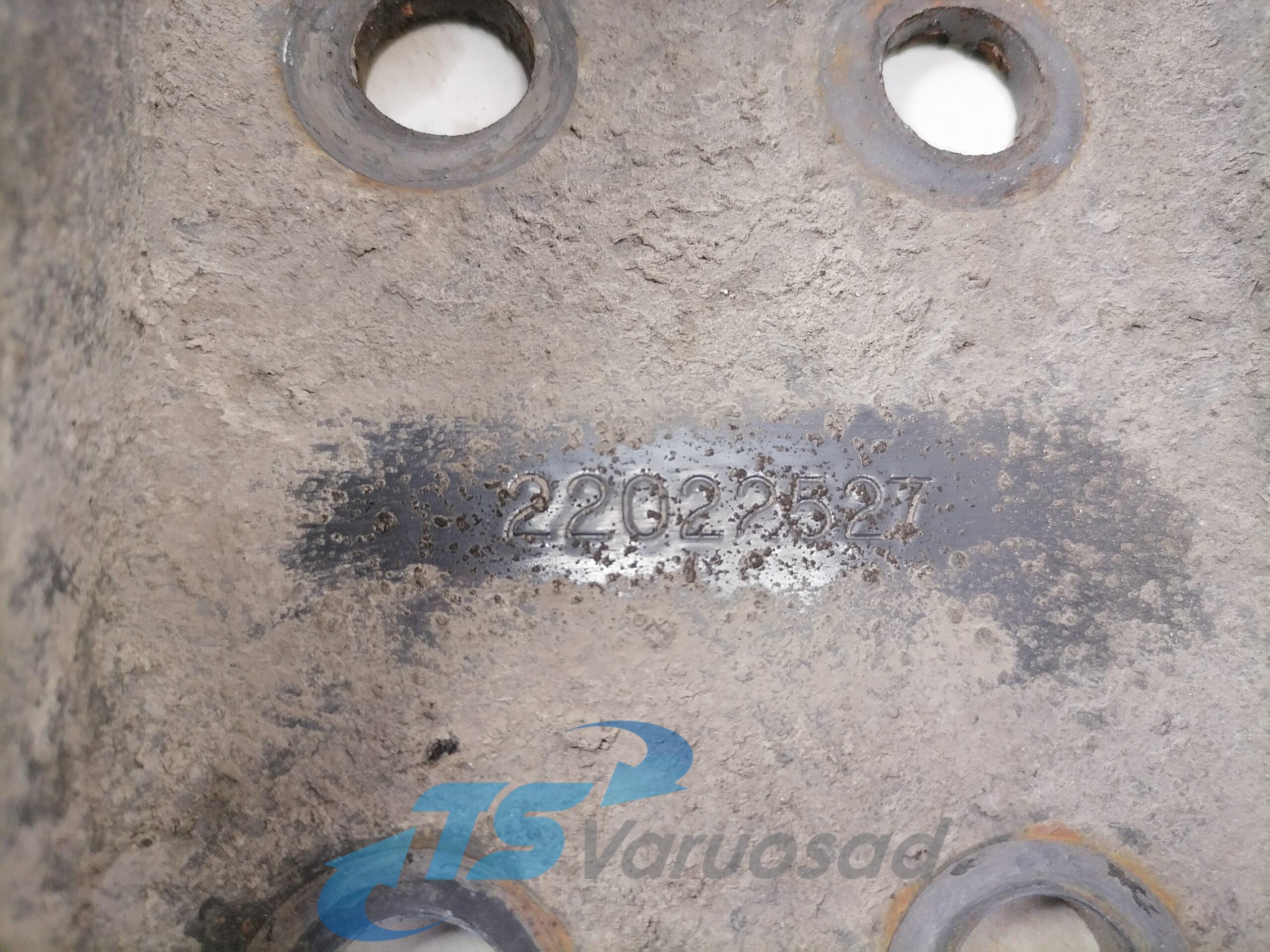 Amortisaatori kinnitus