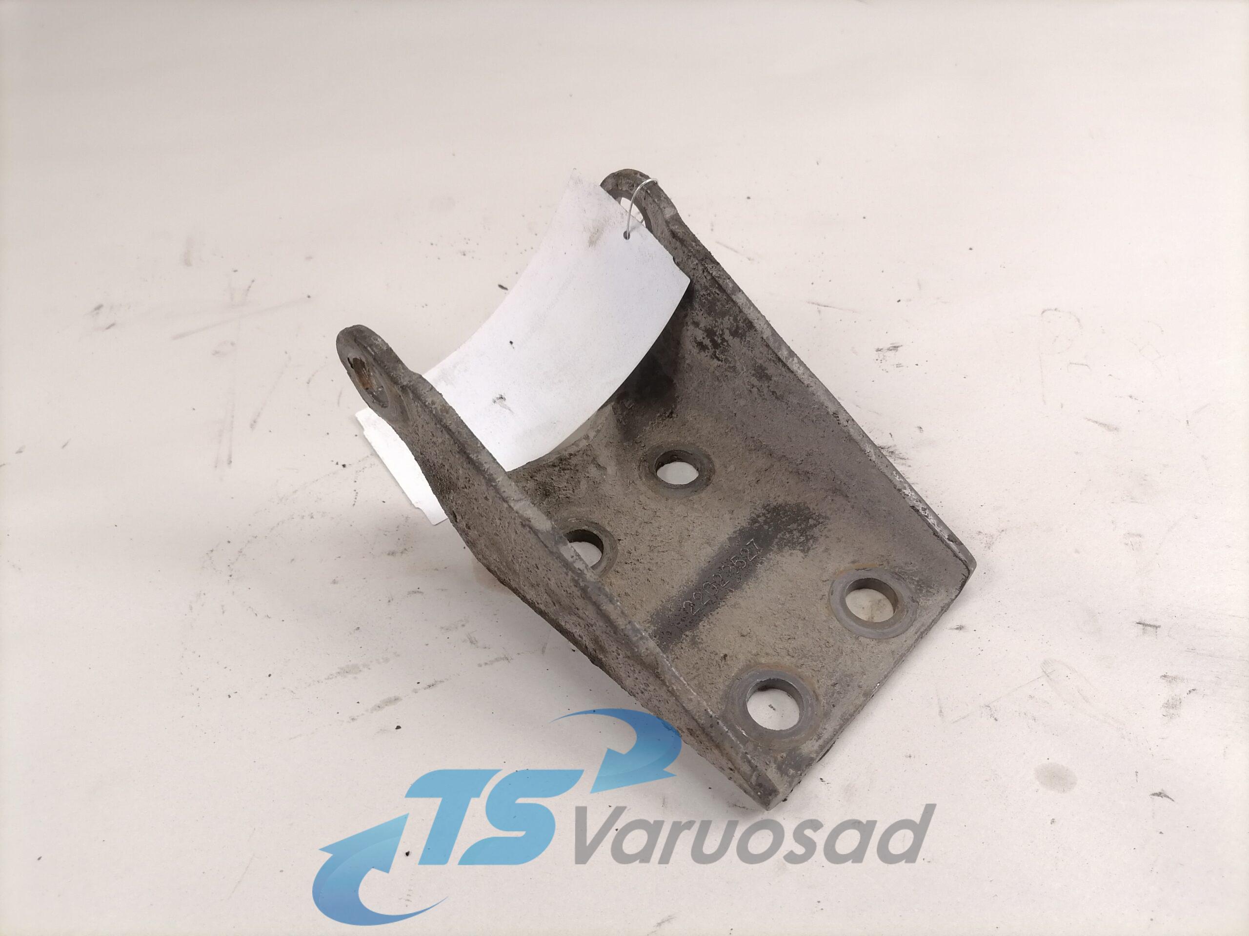 Amortisaatori kinnitus