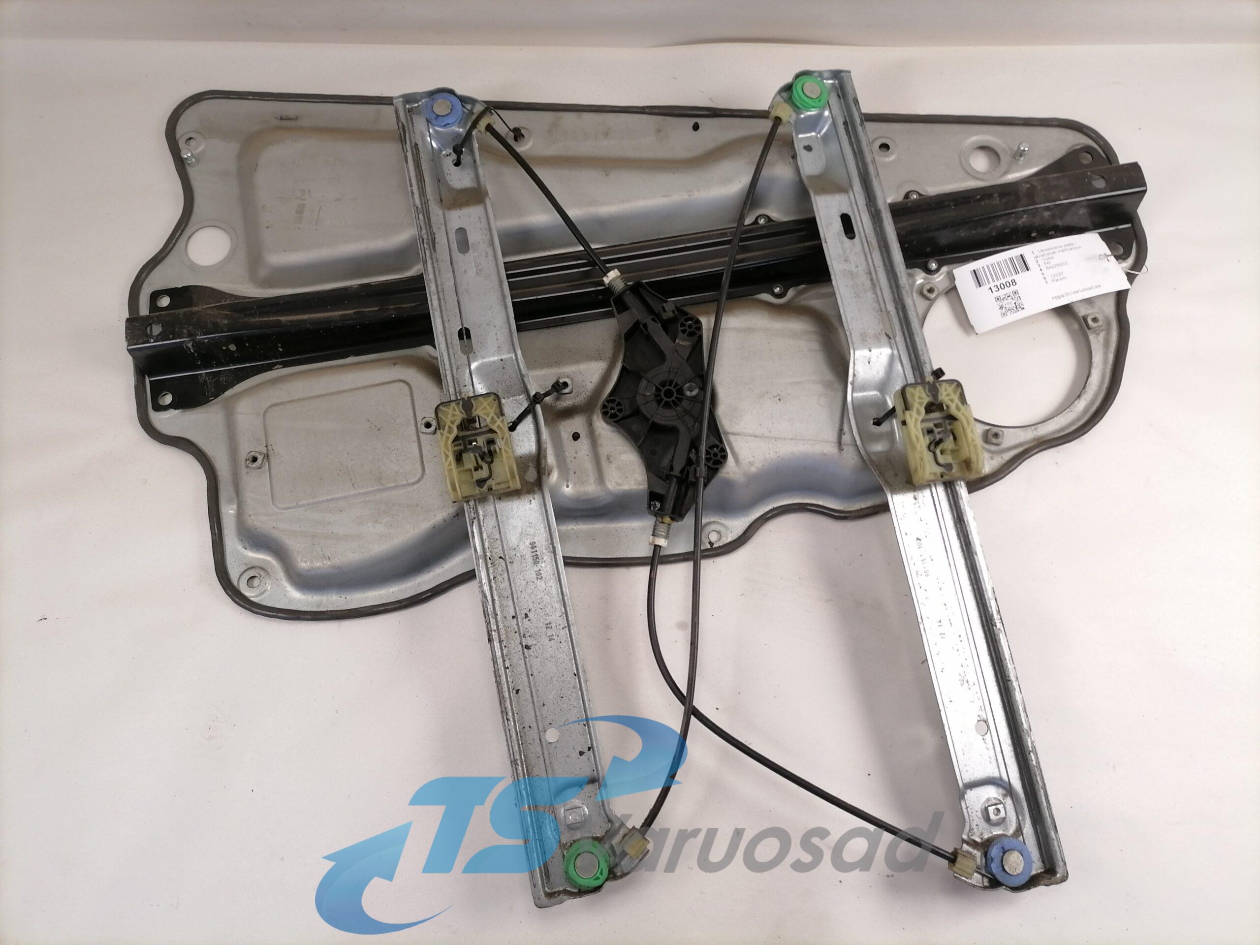 Uksesisene plekk / aknatõstuki mehhanism