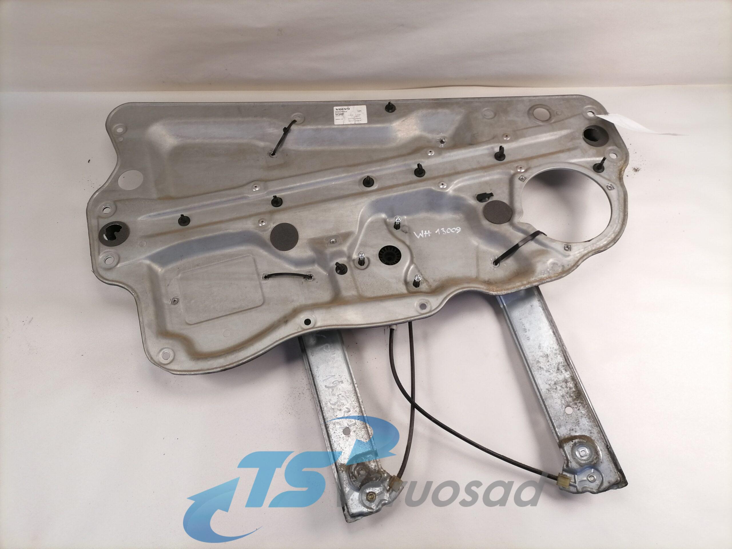 Uksesisene plekk / aknatõstuki mehhanism