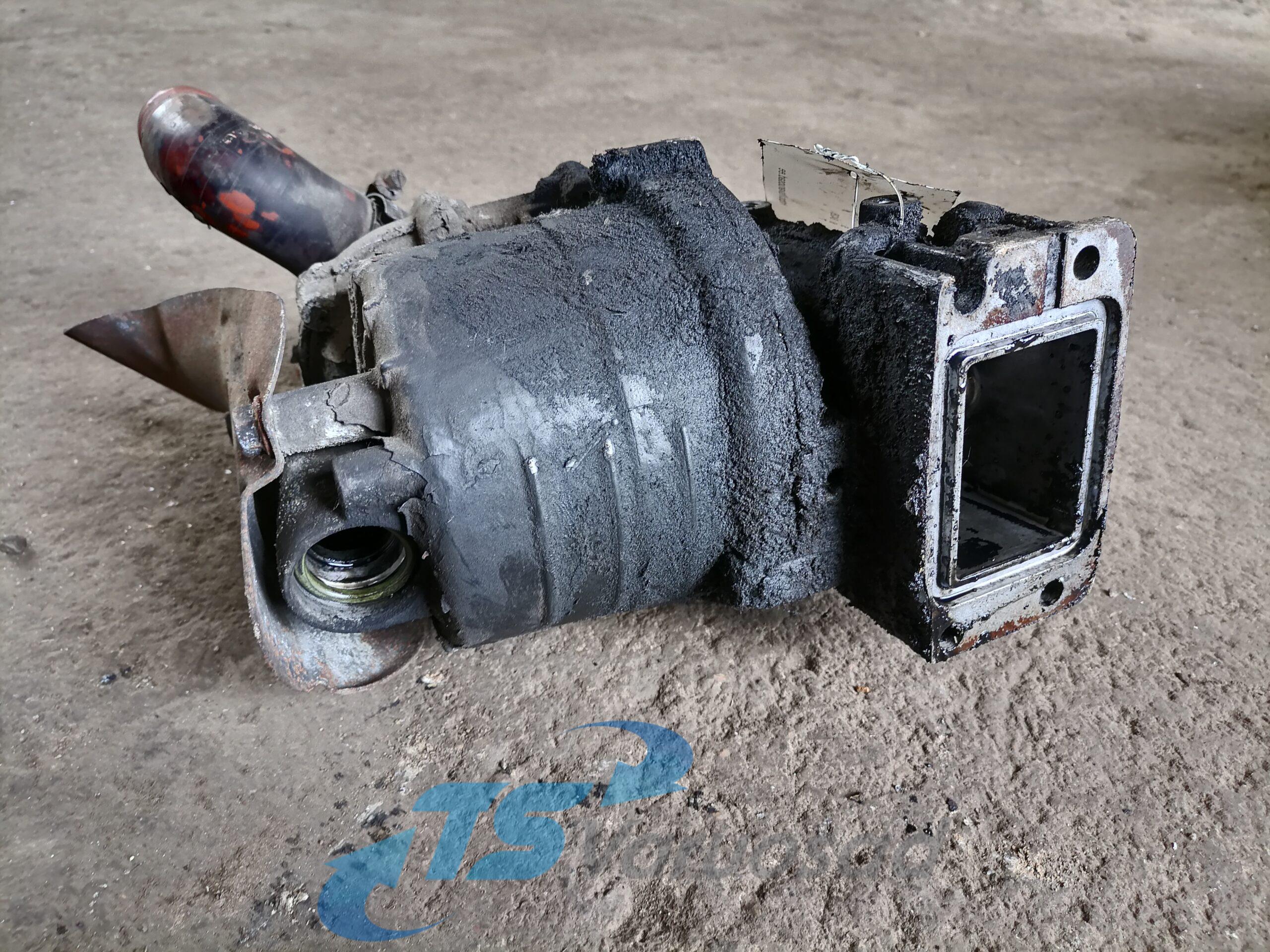 Karterituulutuse õliaurude separaator