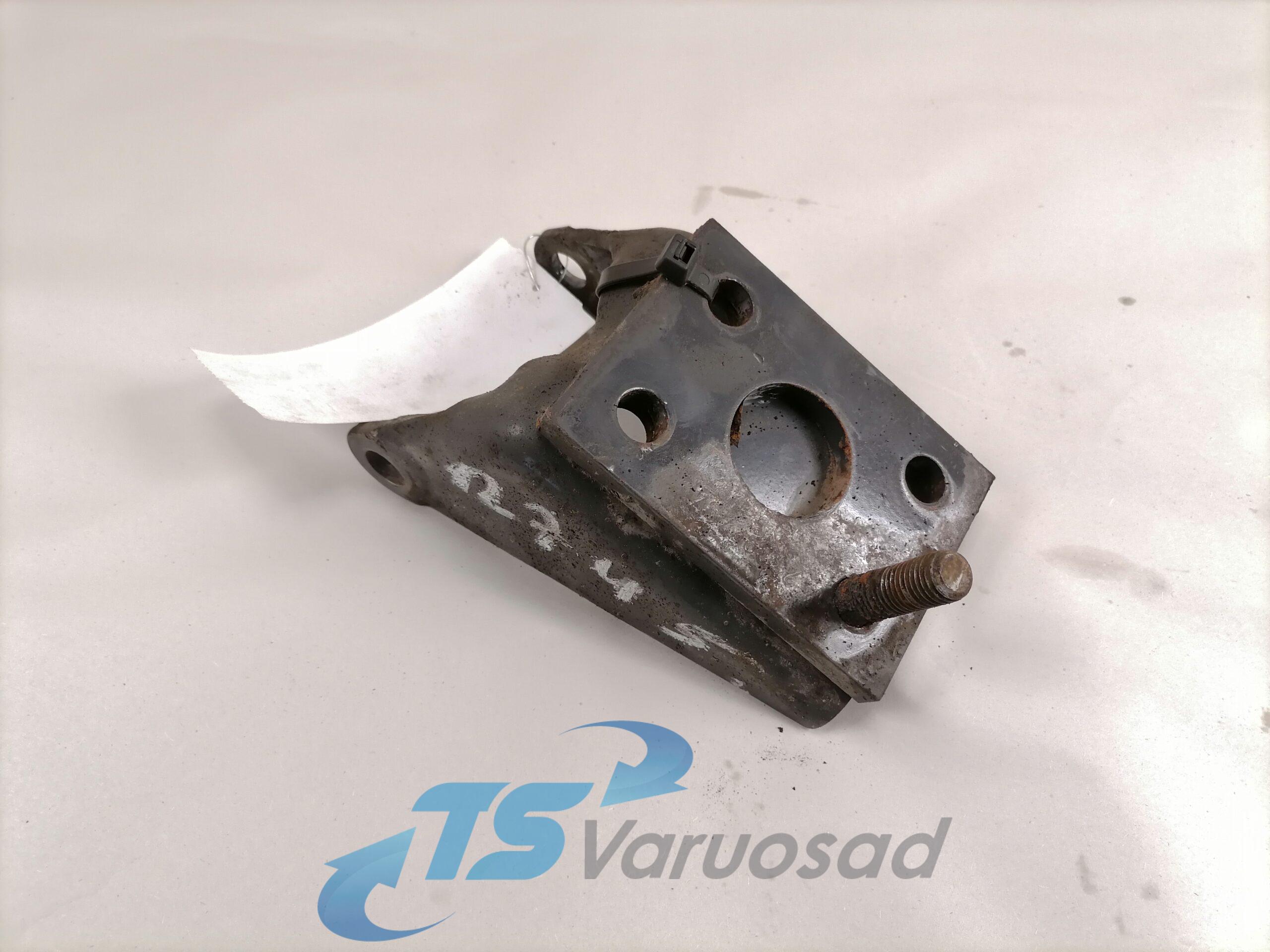 Amortisaatori kinnitus