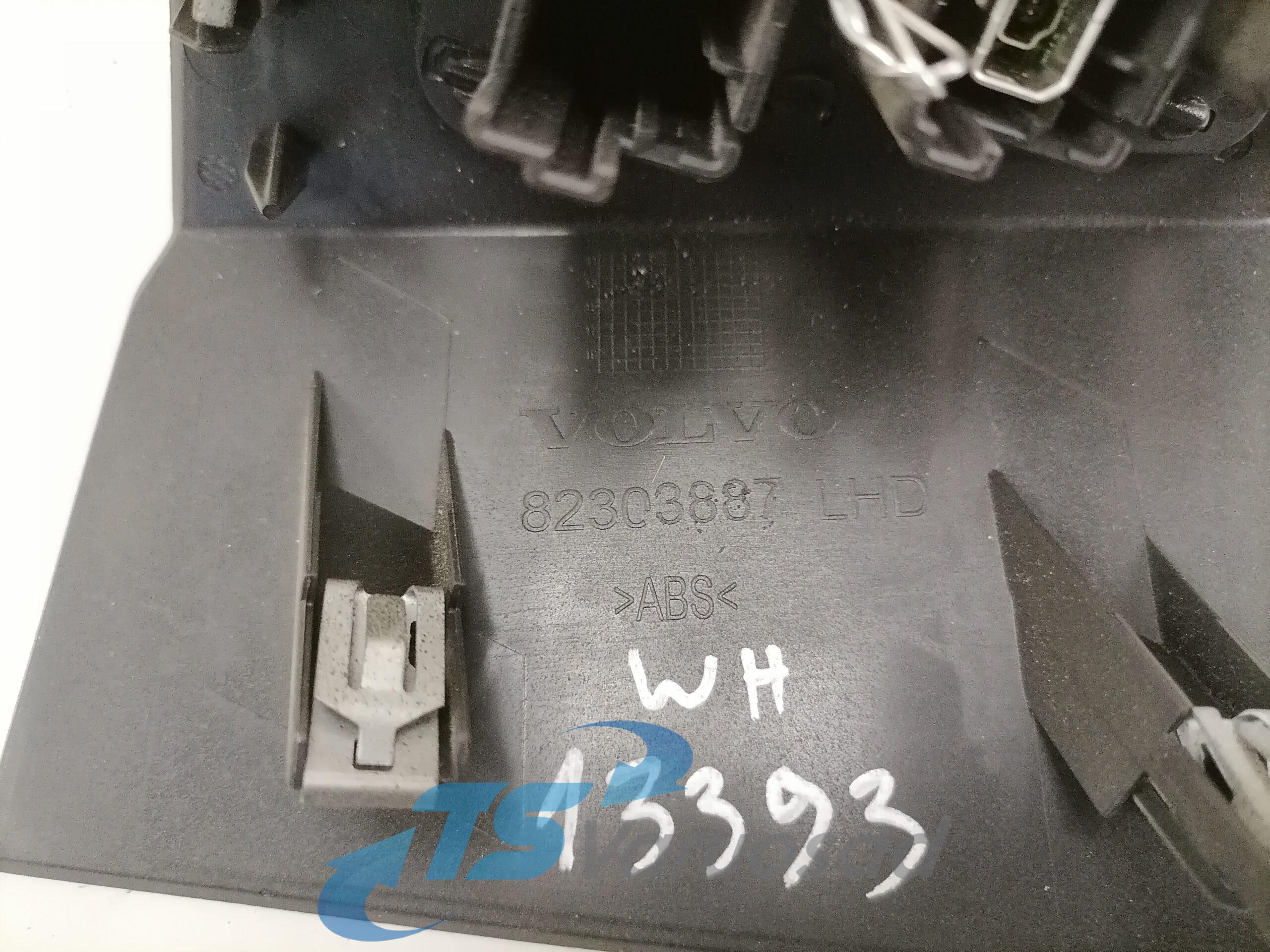 Volvo USB/AUX pistikute paneel