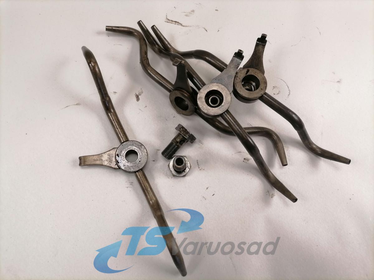 Piston cooling nozzle