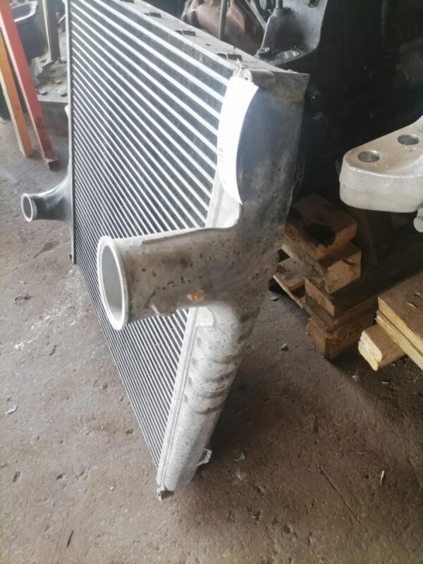 Intercooler radiaator