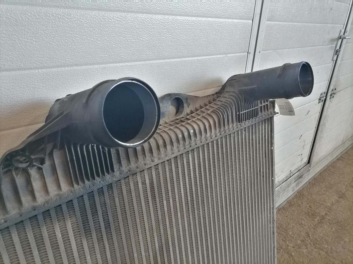 Intercooler radiaator