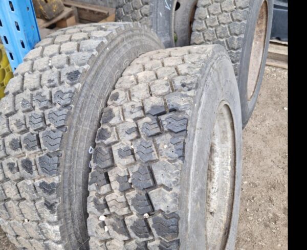 Rehvid + veljed 265/70R19,5