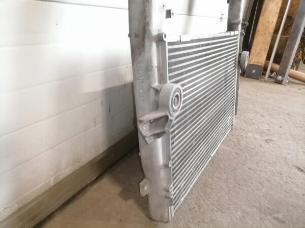 Intercooler radiaator