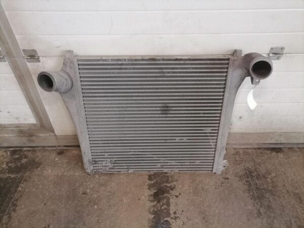 Intercooler radiaator