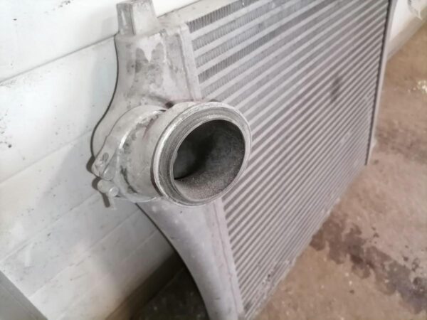 Intercooler radiaator