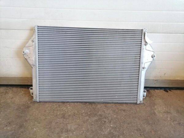 Intercooler radiaator