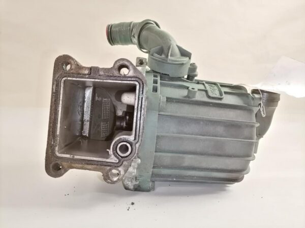 Karterituulutuse õliaurude separaator