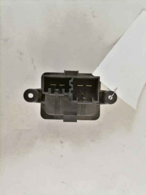 Salongi ventilaatori regulaator