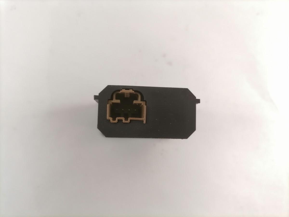 USB pistiku paneel