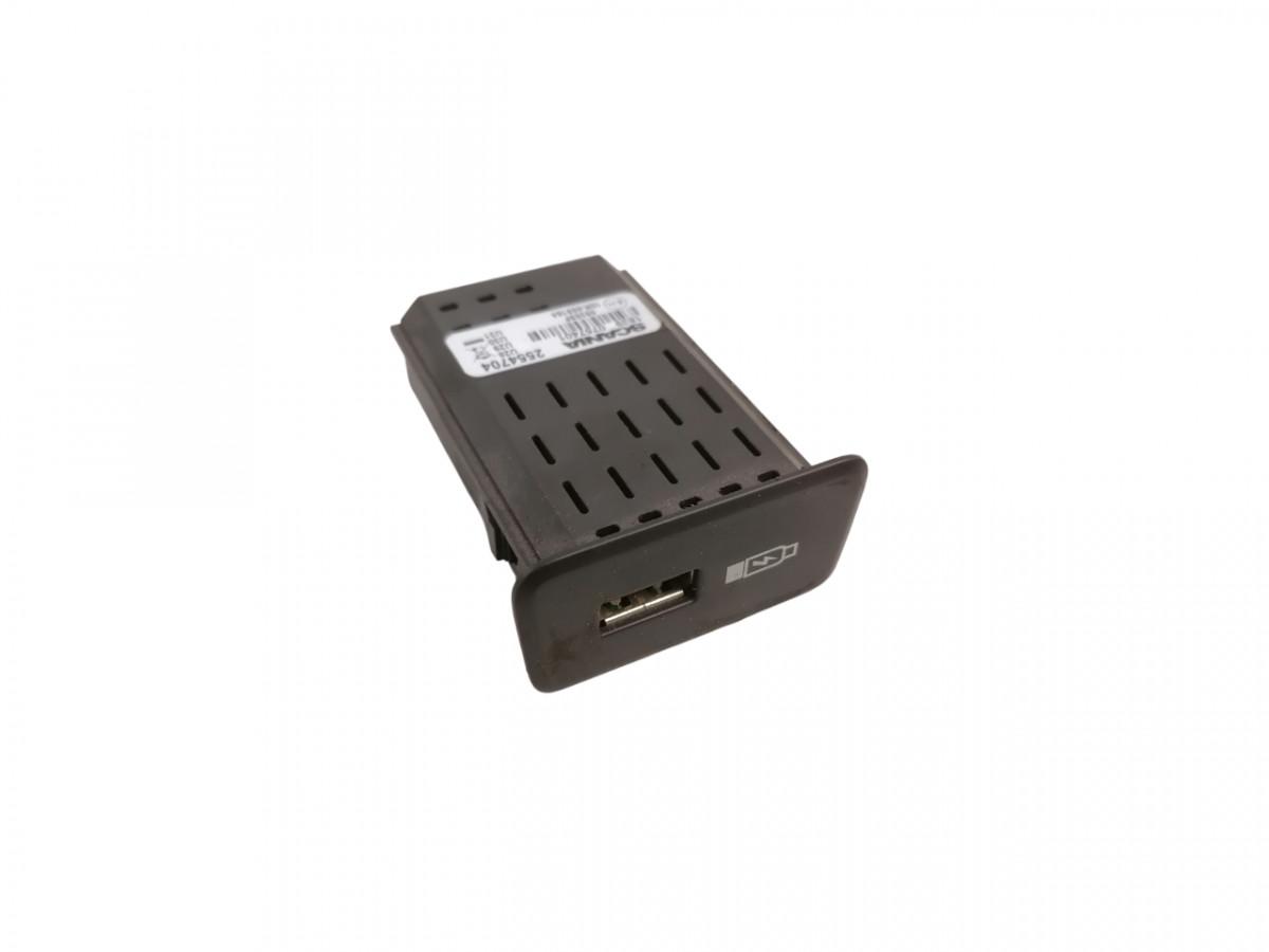 USB pistiku paneel