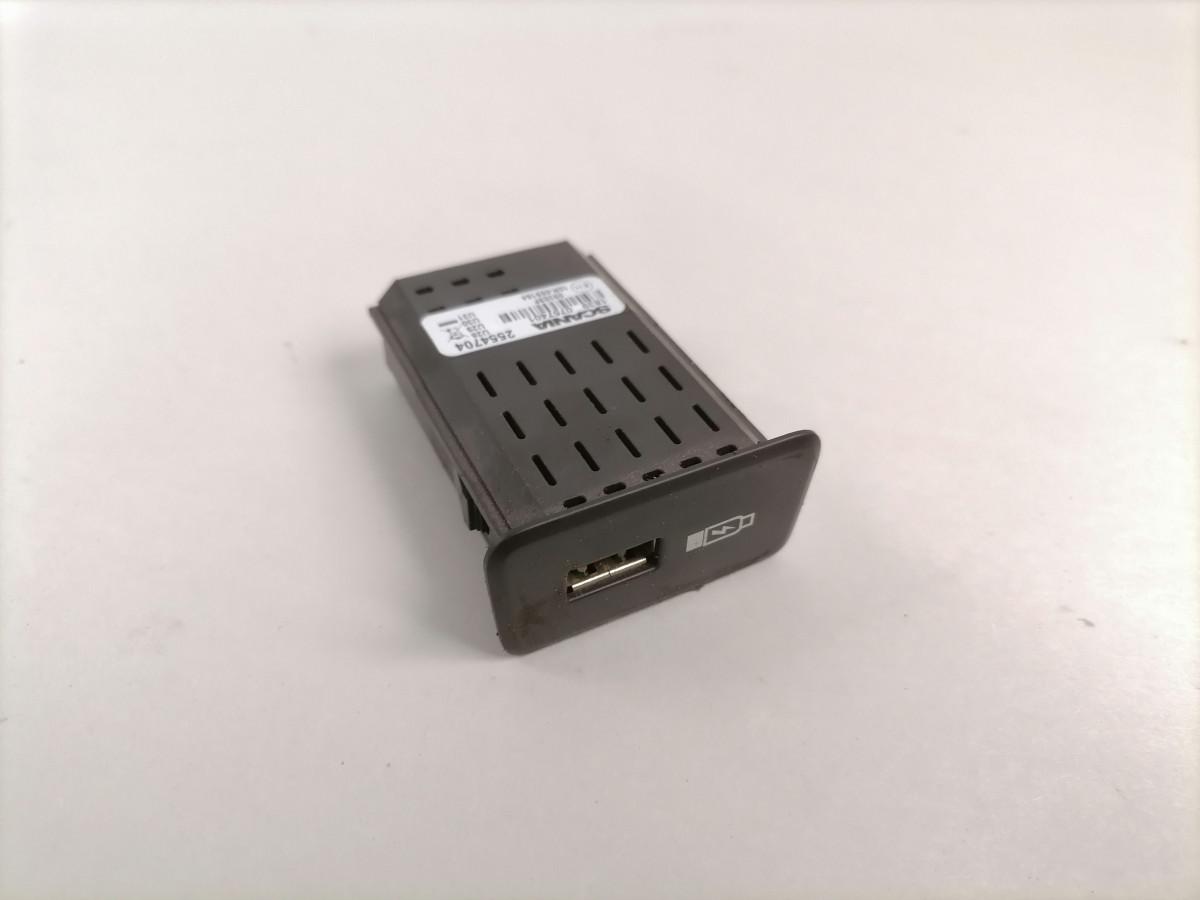 USB pistiku paneel