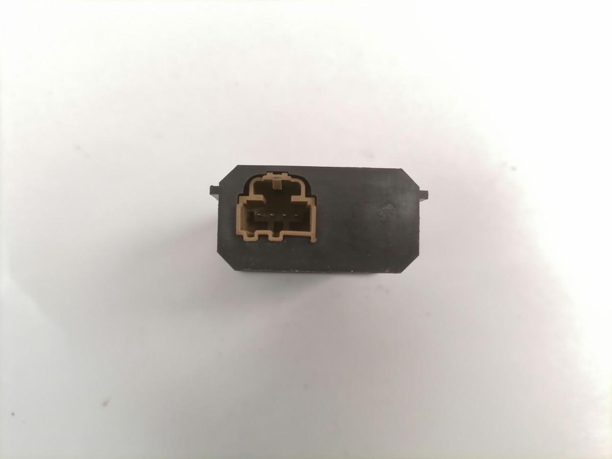 USB pistiku paneel