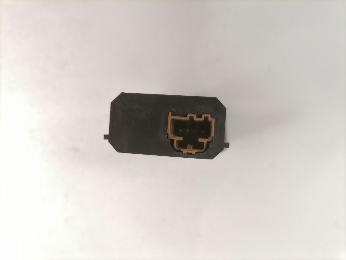 USB pistiku paneel
