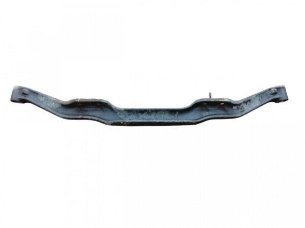 Volvo esisilla tala