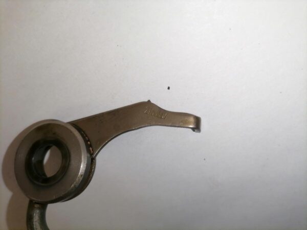 Piston cooling nozzle