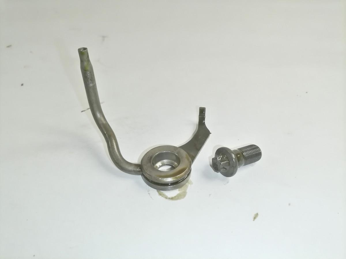 Piston cooling nozzle
