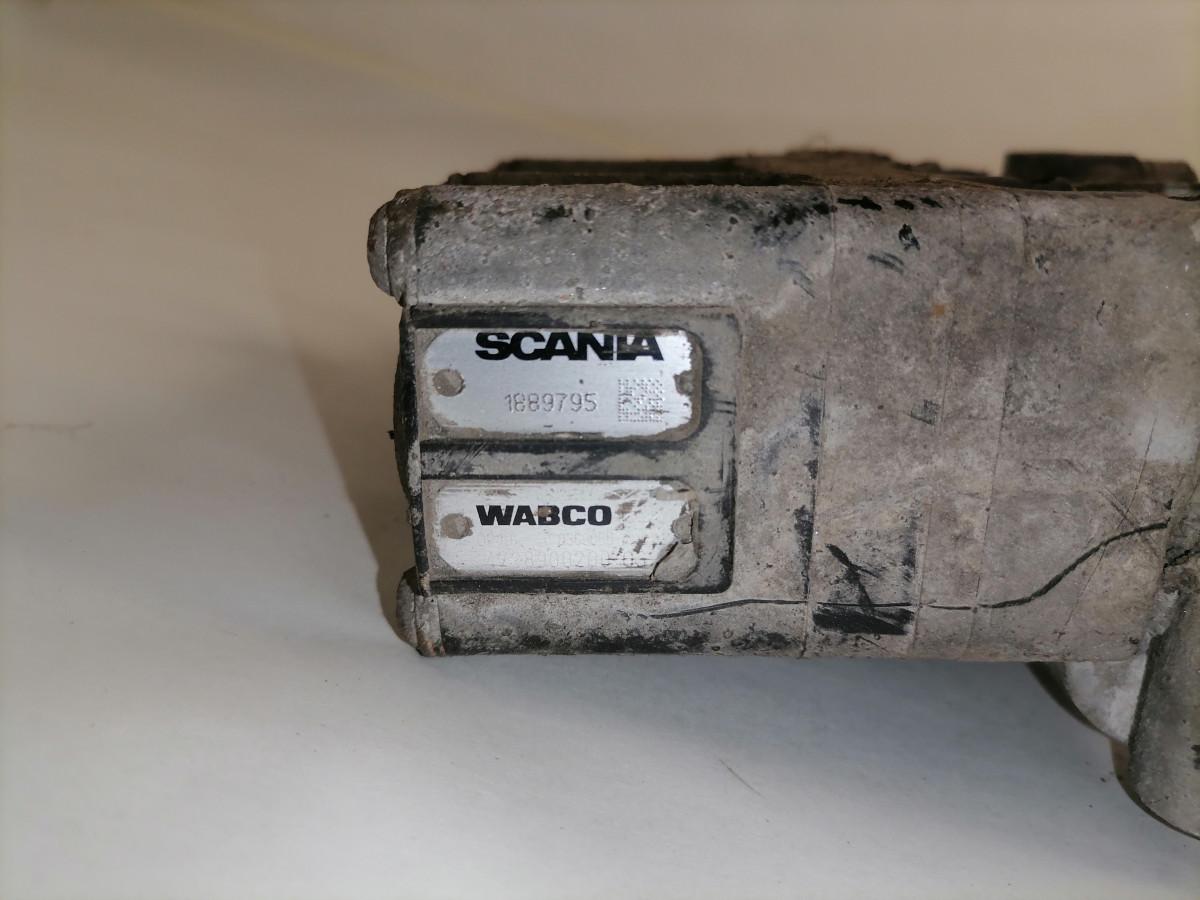 Scania Õhkvedrustuse klapp, ECAS