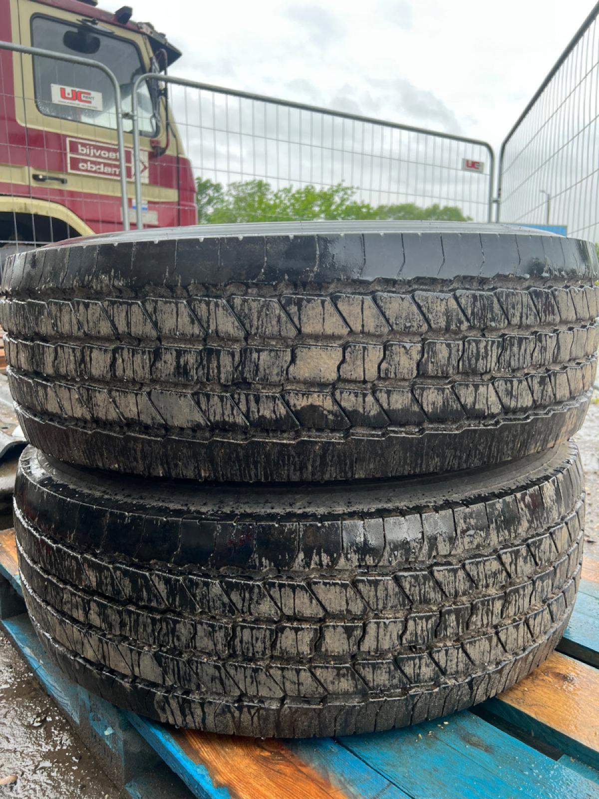 Trazano 285/70R19.5