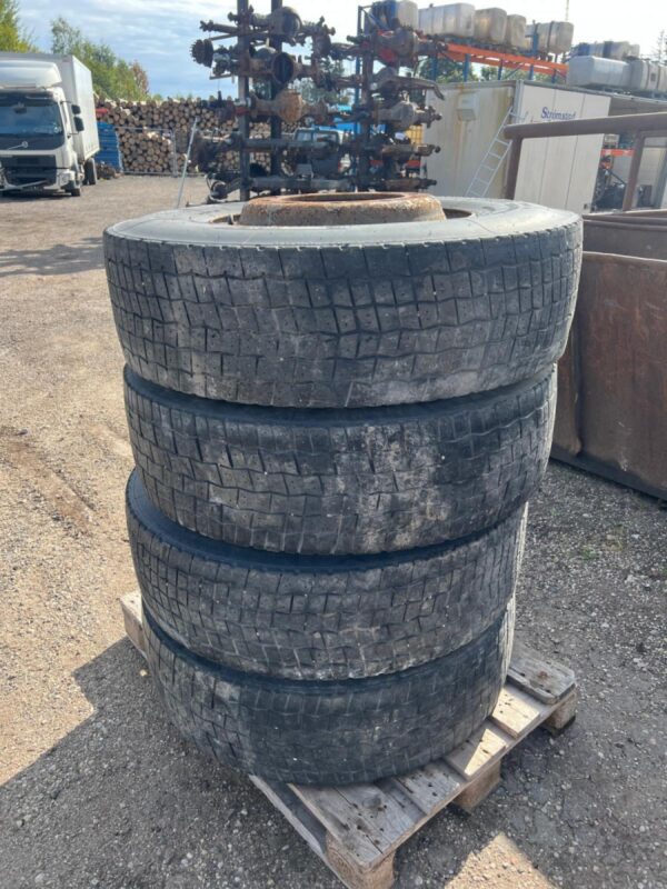 Rehvid + veljed 295/80R22.5