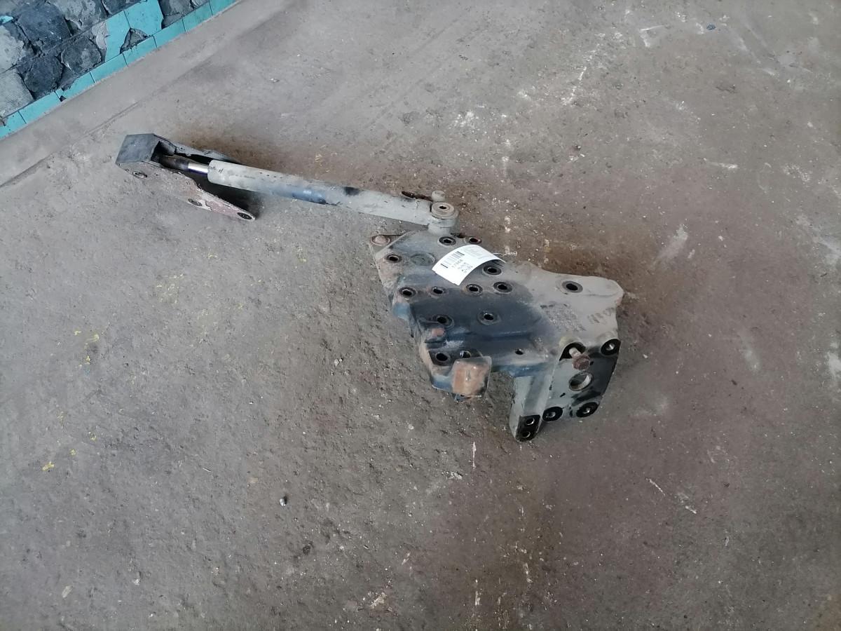 Volvo raamiotsa kandur, vasak
