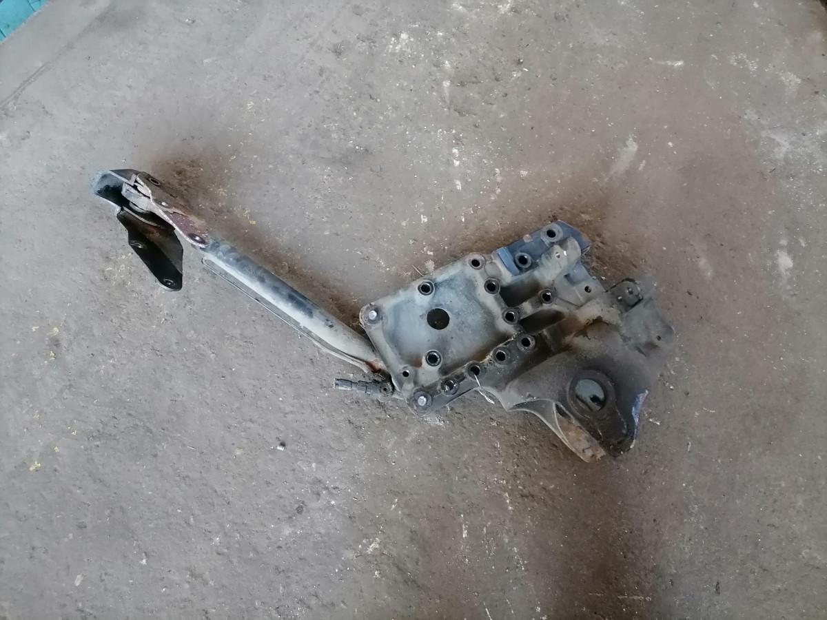 Volvo raamiotsa kandur, vasak