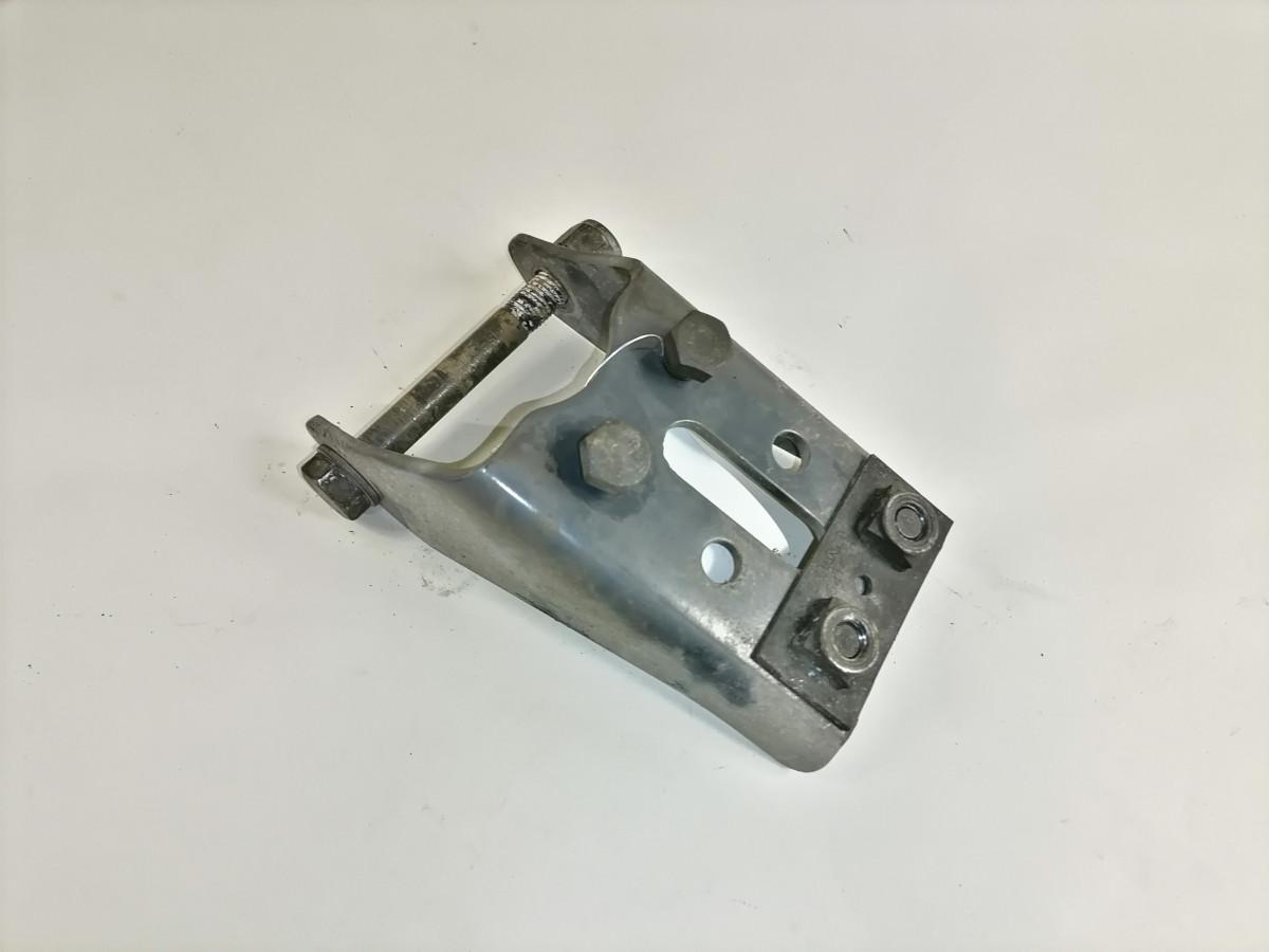 Amortisaatori kinnitus